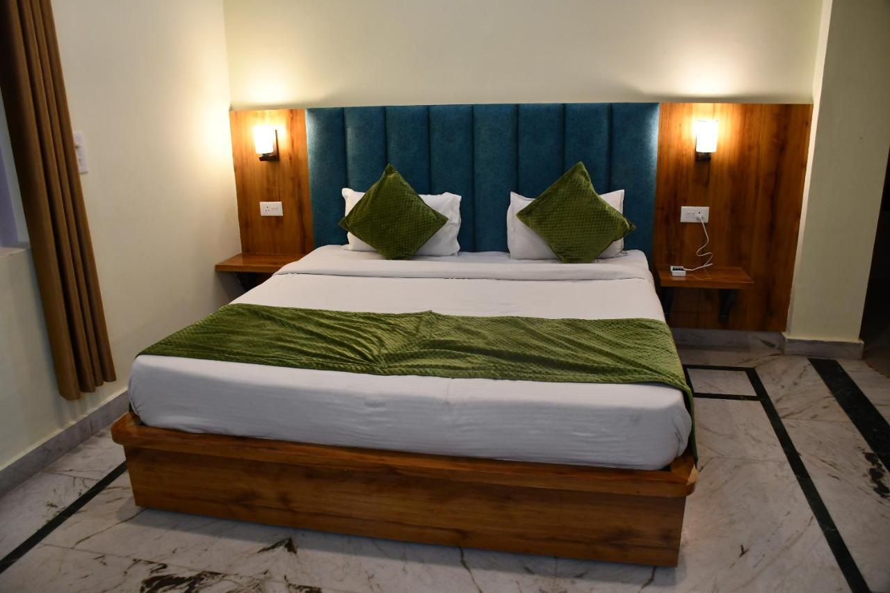 Shivansh Inn Resort Risikés Kültér fotó