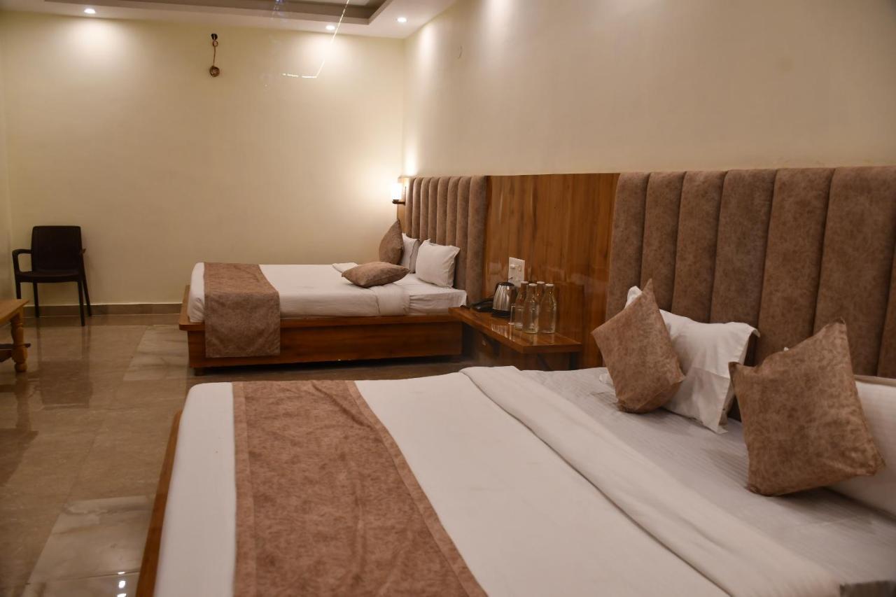 Shivansh Inn Resort Risikés Kültér fotó